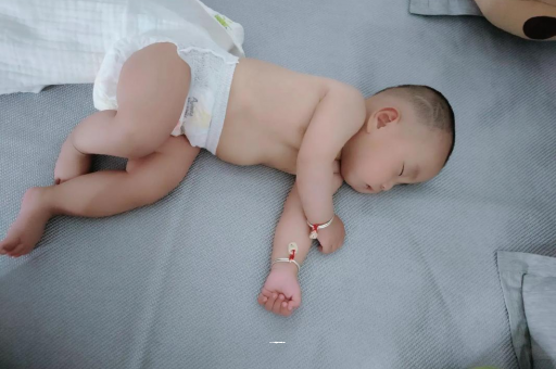 广安宝宝几个月可以吃水果